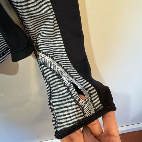 Lululemon Run U Turn Reversible Mini Check Pique Black White Size 8 - Picture 7 of 12